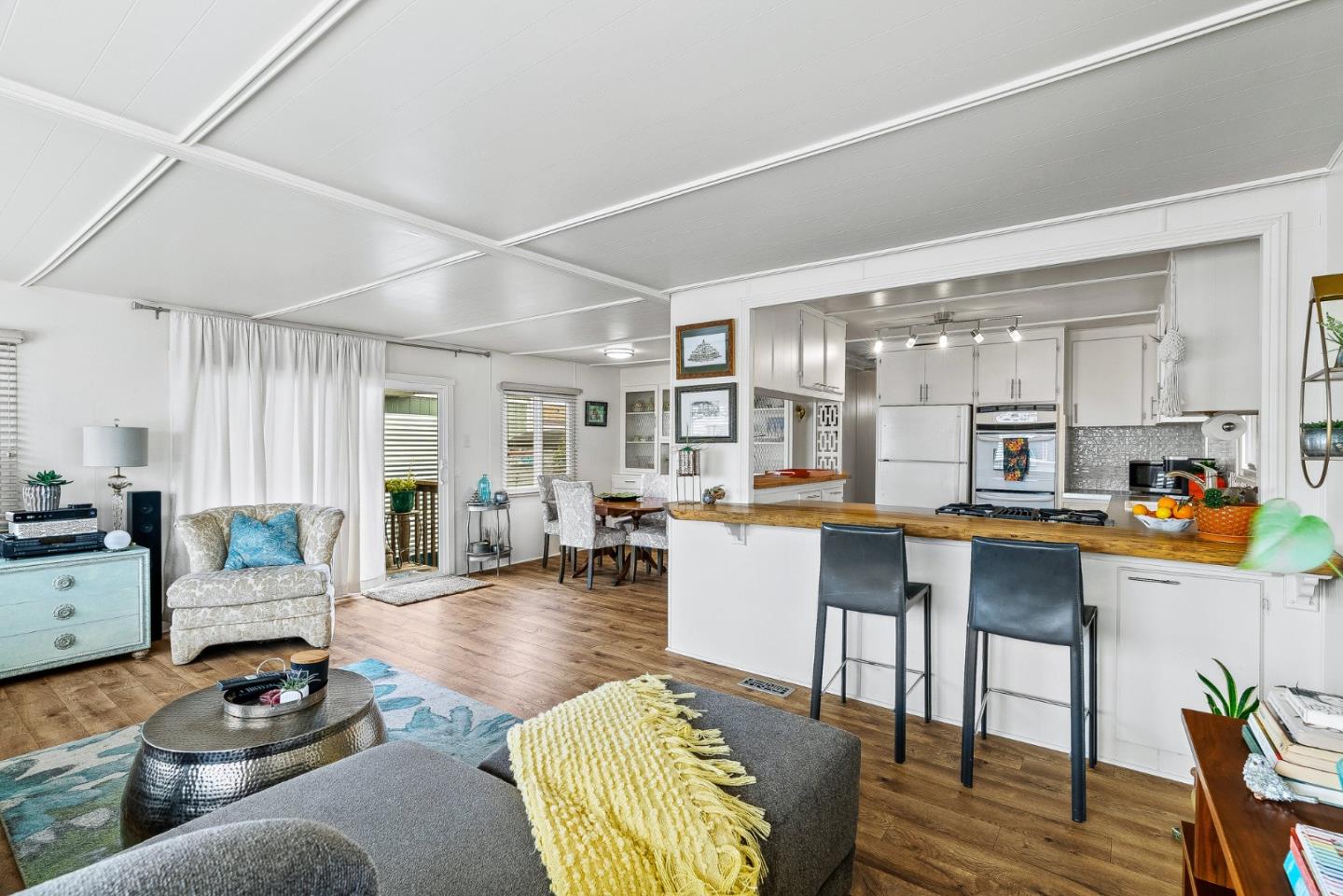 Detail Gallery Image 5 of 25 For 1555 Merrill St #86,  Santa Cruz,  CA 95062 - 2 Beds | 2 Baths
