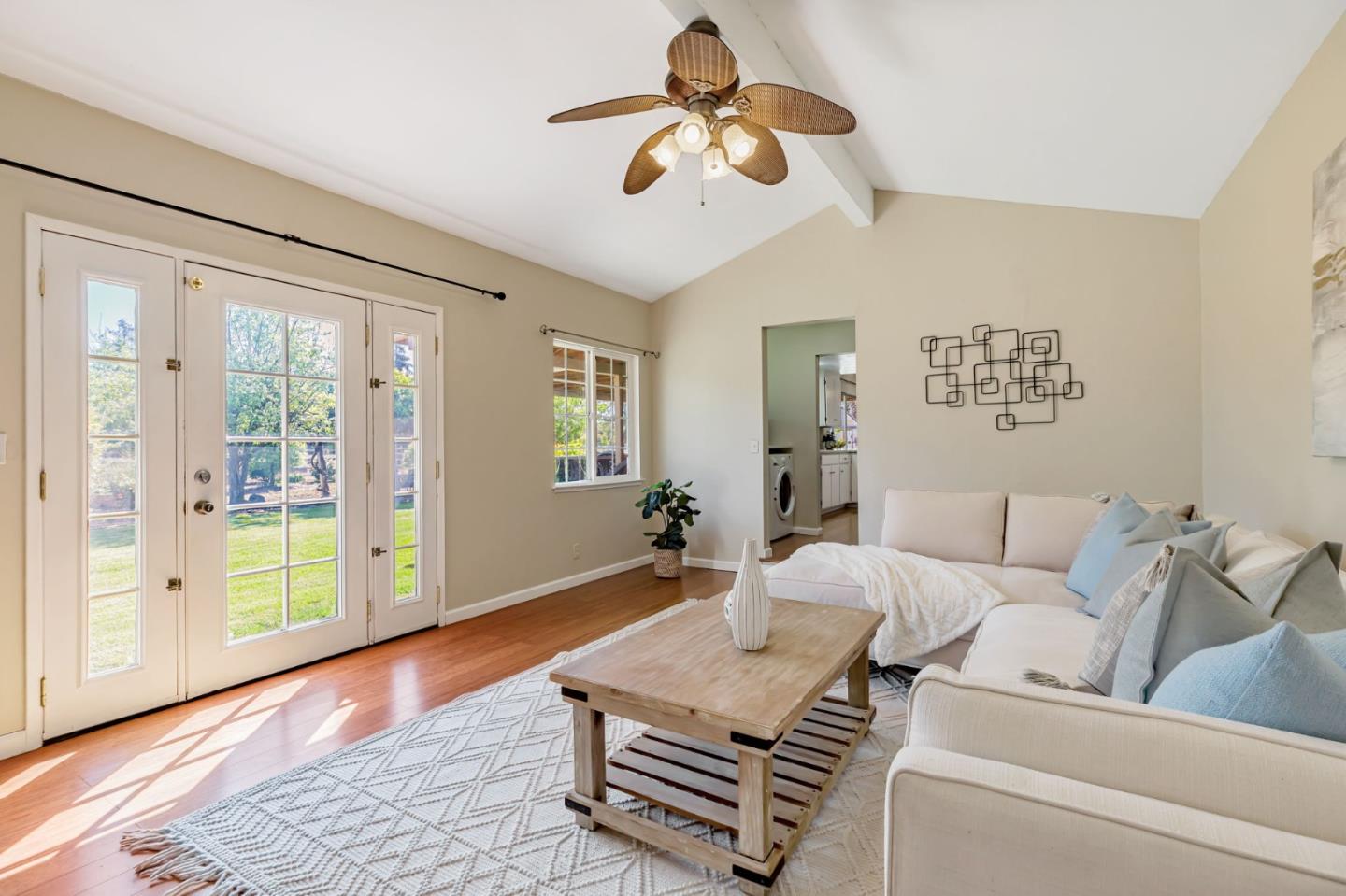 Detail Gallery Image 10 of 70 For 10495 Garcia Ln, Gilroy,  CA 95020 - 3 Beds | 2 Baths