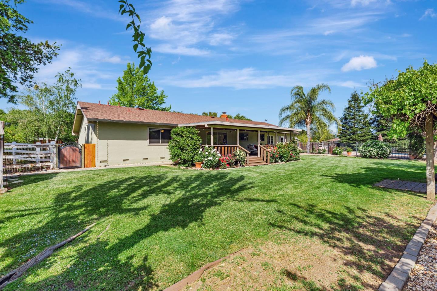 Detail Gallery Image 29 of 70 For 10495 Garcia Ln, Gilroy,  CA 95020 - 3 Beds | 2 Baths