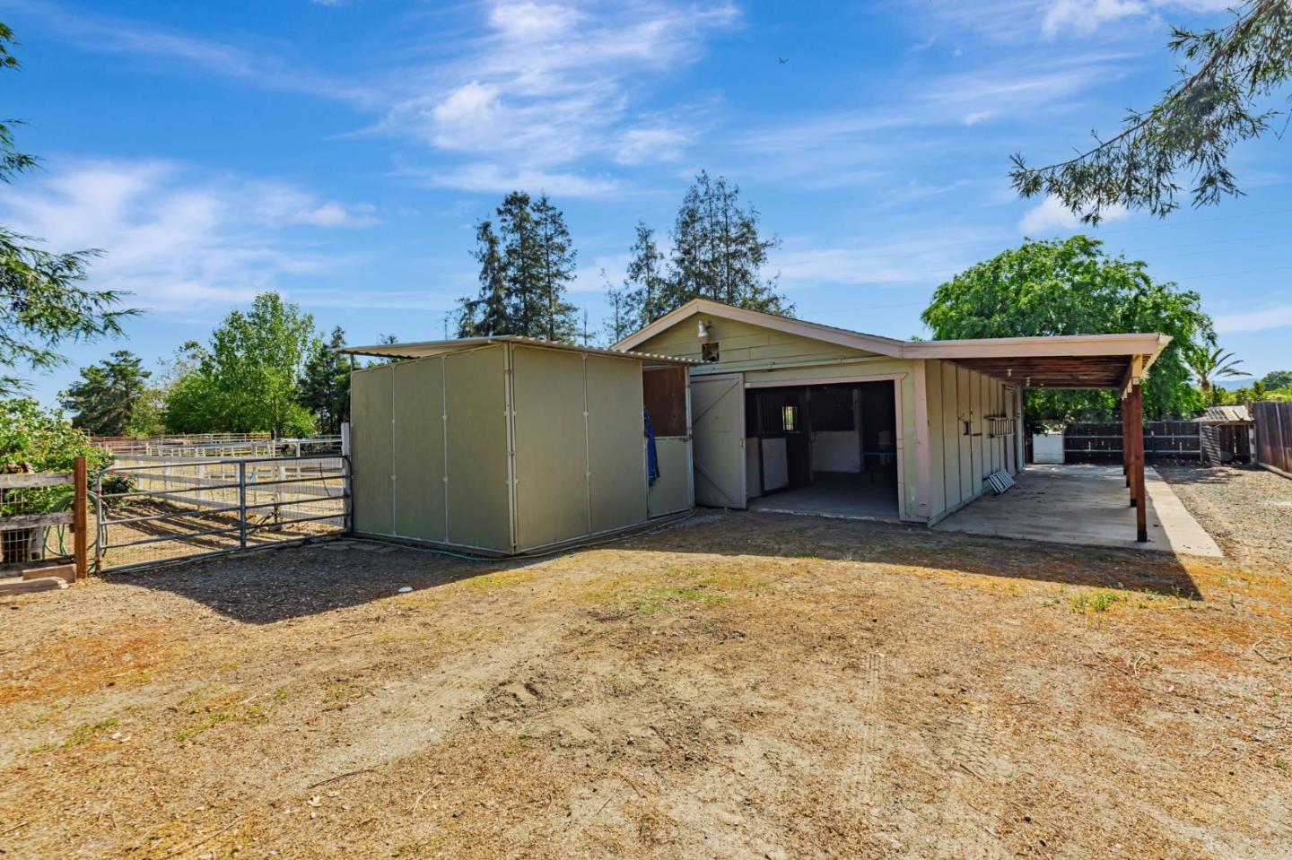Detail Gallery Image 43 of 70 For 10495 Garcia Ln, Gilroy,  CA 95020 - 3 Beds | 2 Baths