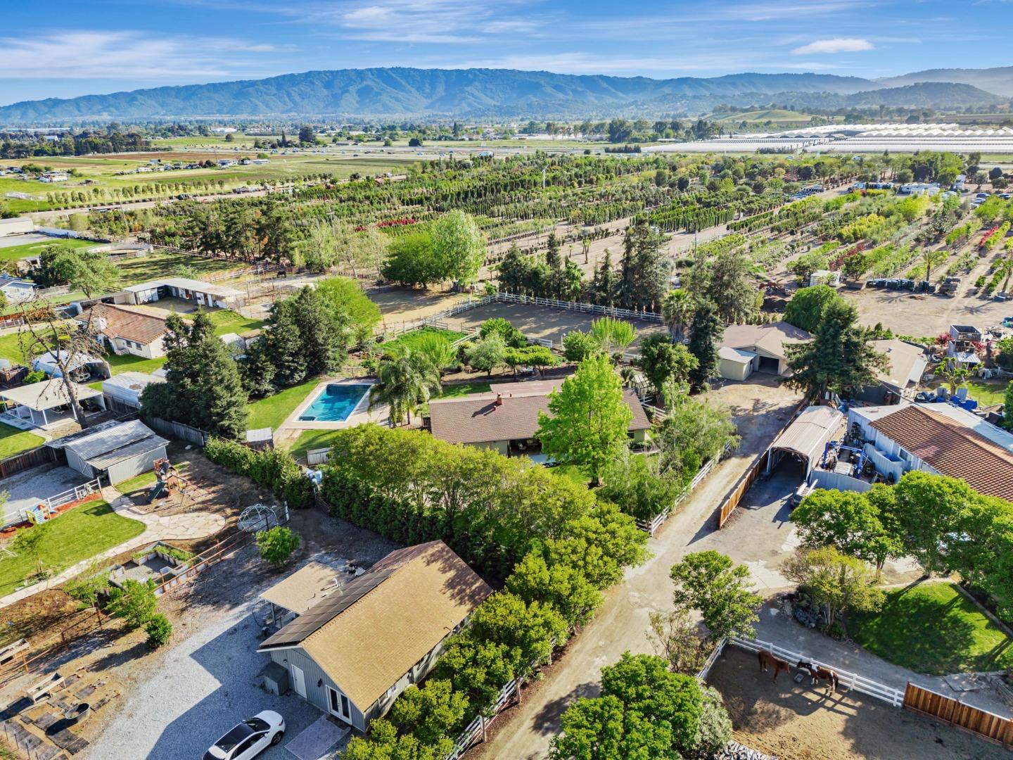 Detail Gallery Image 49 of 70 For 10495 Garcia Ln, Gilroy,  CA 95020 - 3 Beds | 2 Baths