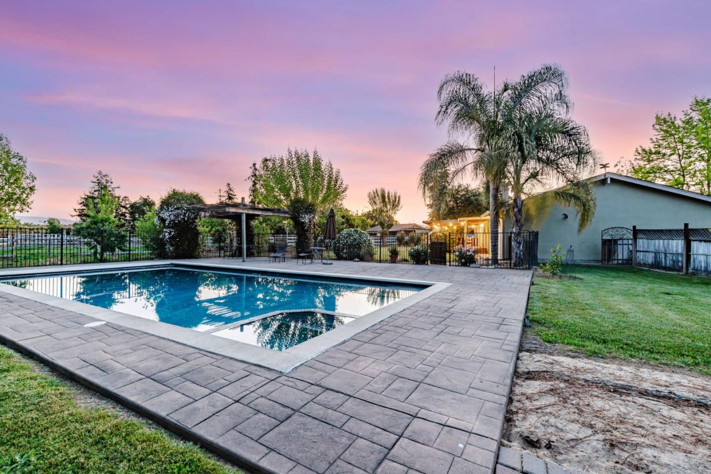 Detail Gallery Image 58 of 70 For 10495 Garcia Ln, Gilroy,  CA 95020 - 3 Beds | 2 Baths