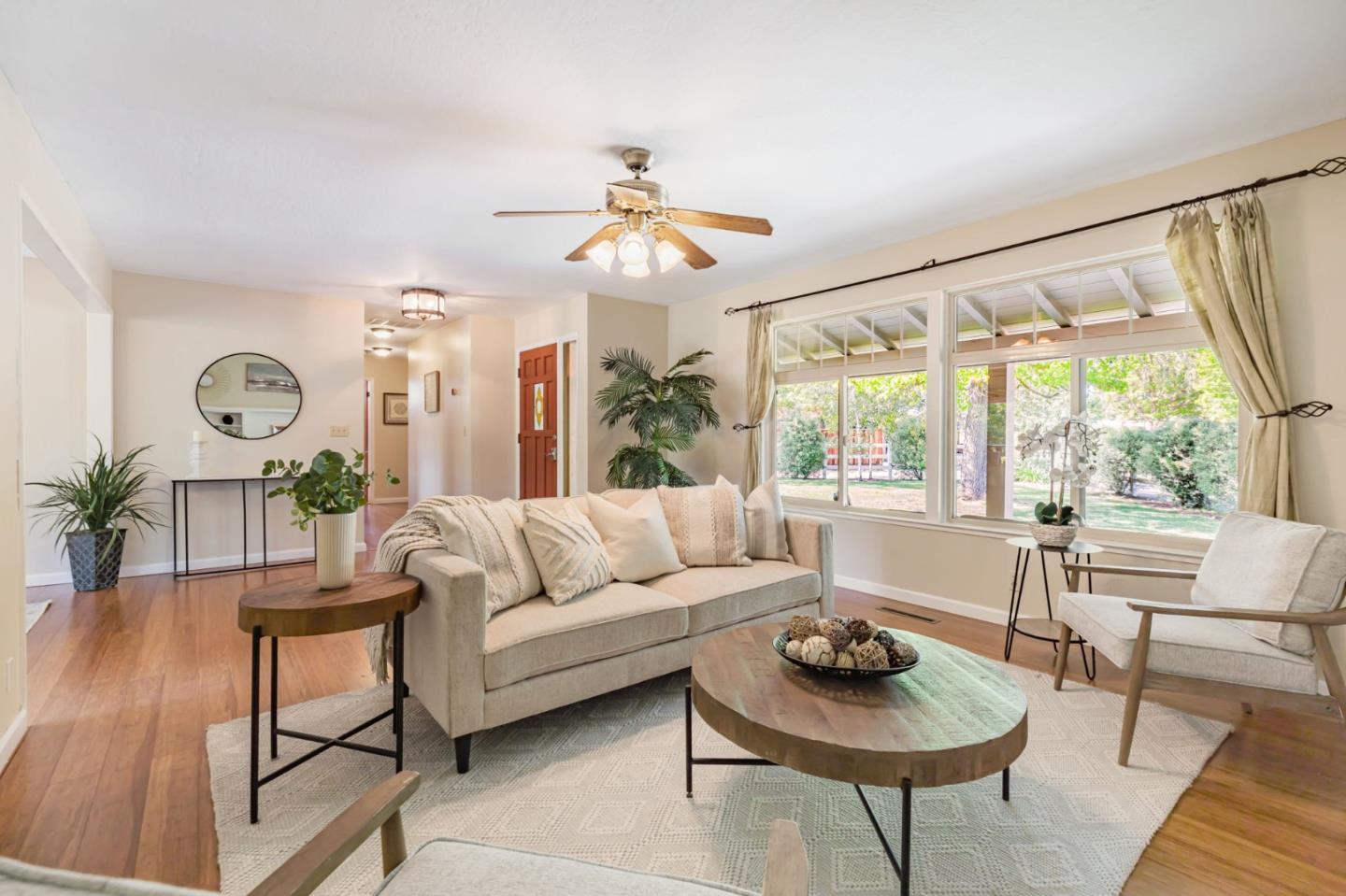 Detail Gallery Image 6 of 70 For 10495 Garcia Ln, Gilroy,  CA 95020 - 3 Beds | 2 Baths