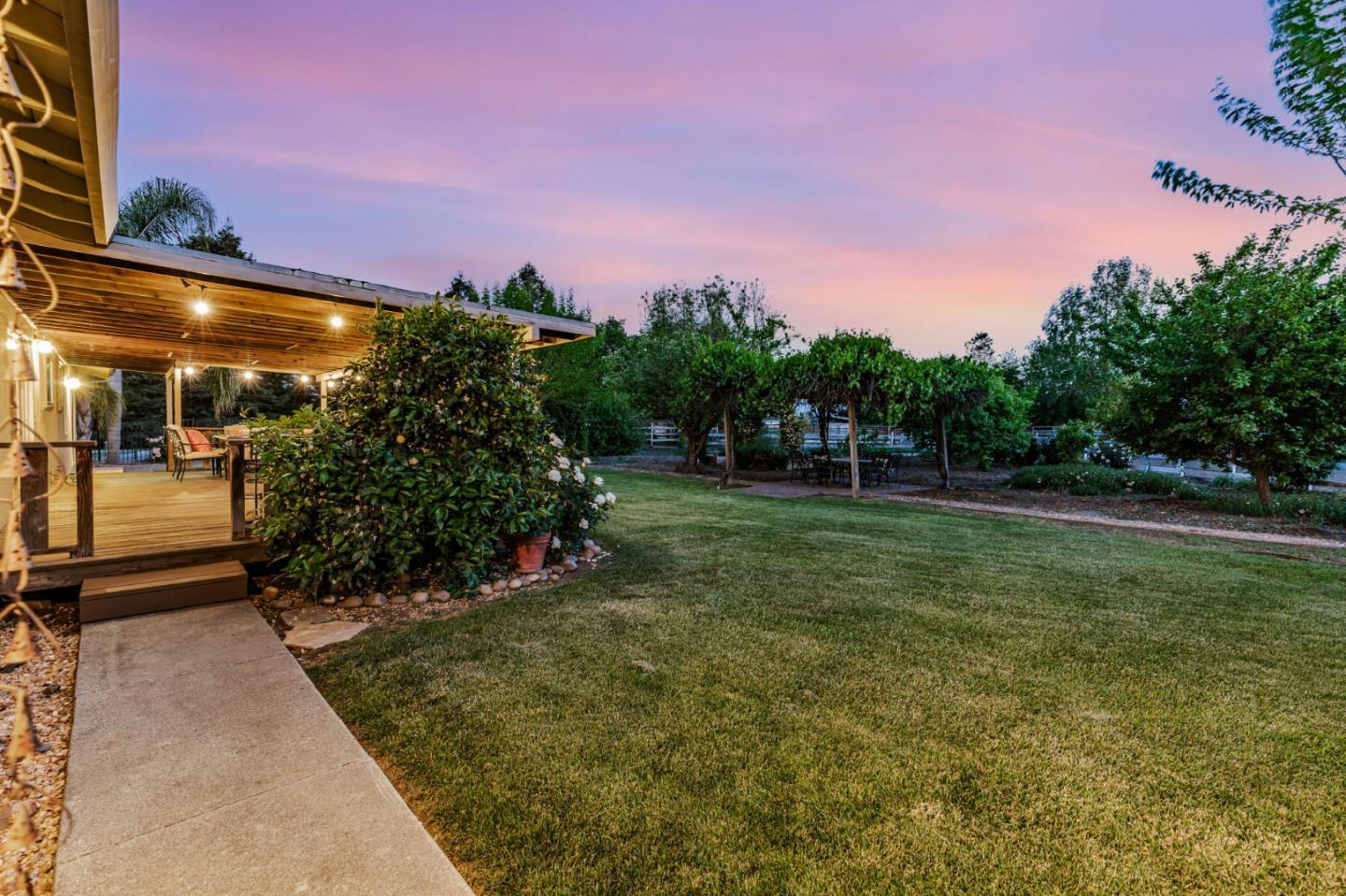 Detail Gallery Image 60 of 70 For 10495 Garcia Ln, Gilroy,  CA 95020 - 3 Beds | 2 Baths