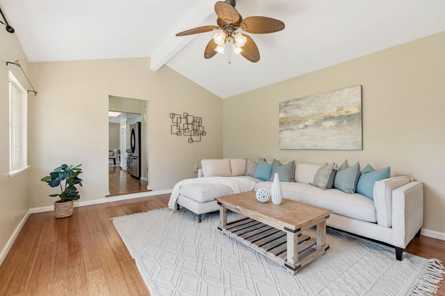 Detail Gallery Image 9 of 70 For 10495 Garcia Ln, Gilroy,  CA 95020 - 3 Beds | 2 Baths