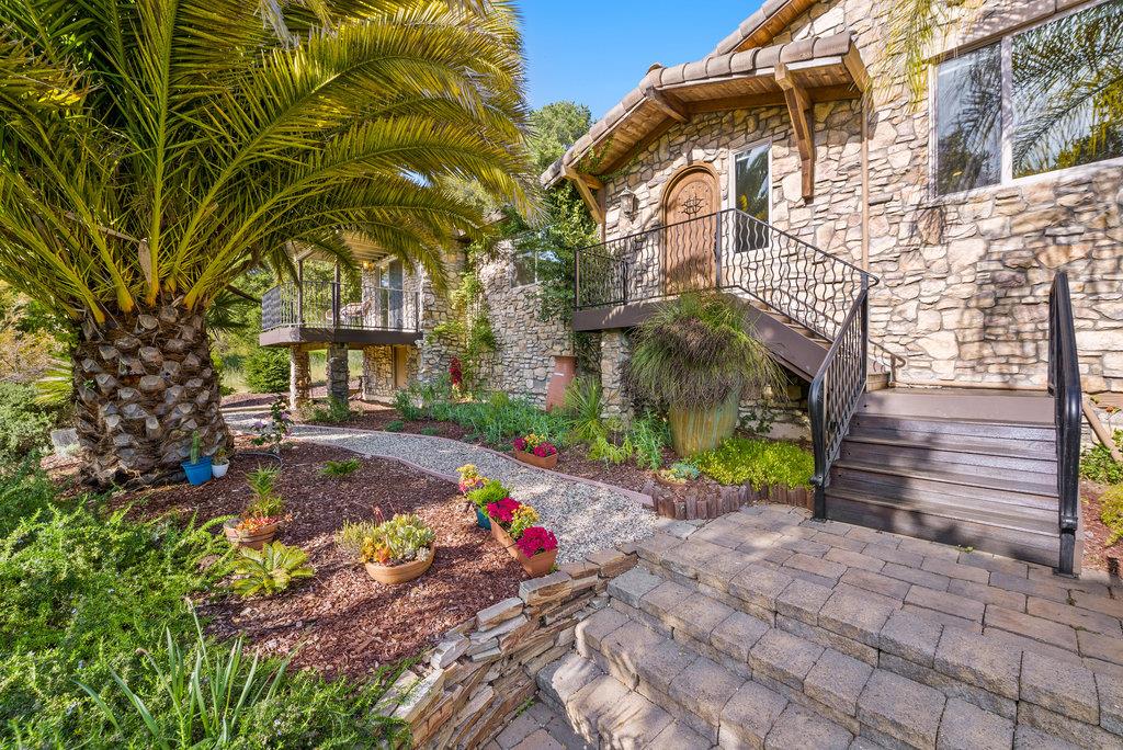 Detail Gallery Image 3 of 60 For 2791 Valencia Rd, Aptos,  CA 95003 - 4 Beds | 3 Baths