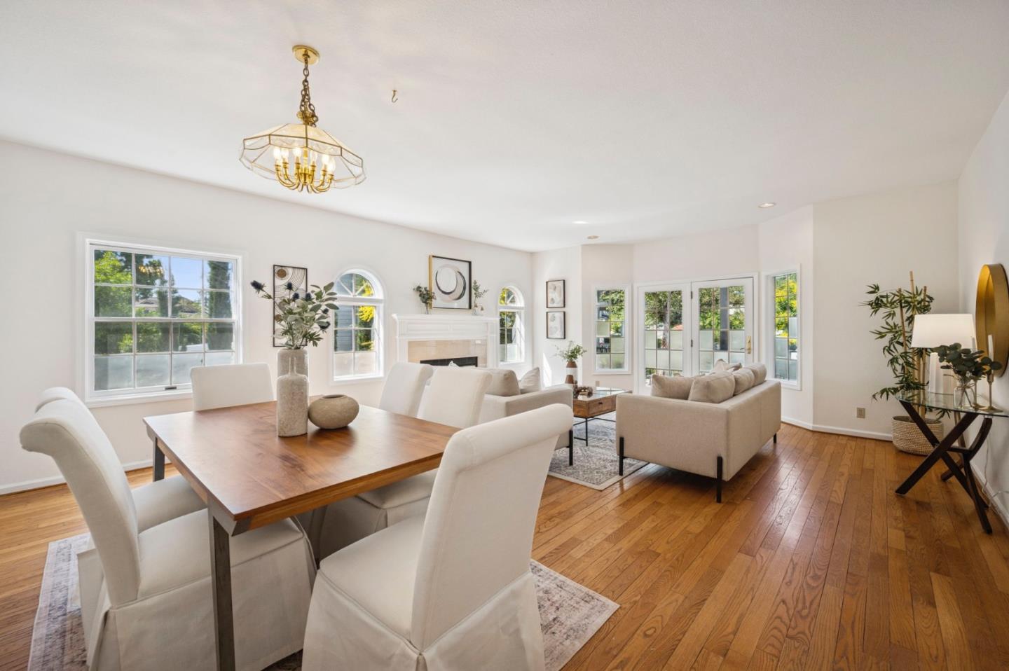 Detail Gallery Image 12 of 71 For 681 Heirloom Ct, San Jose,  CA 95127 - 4 Beds | 3 Baths