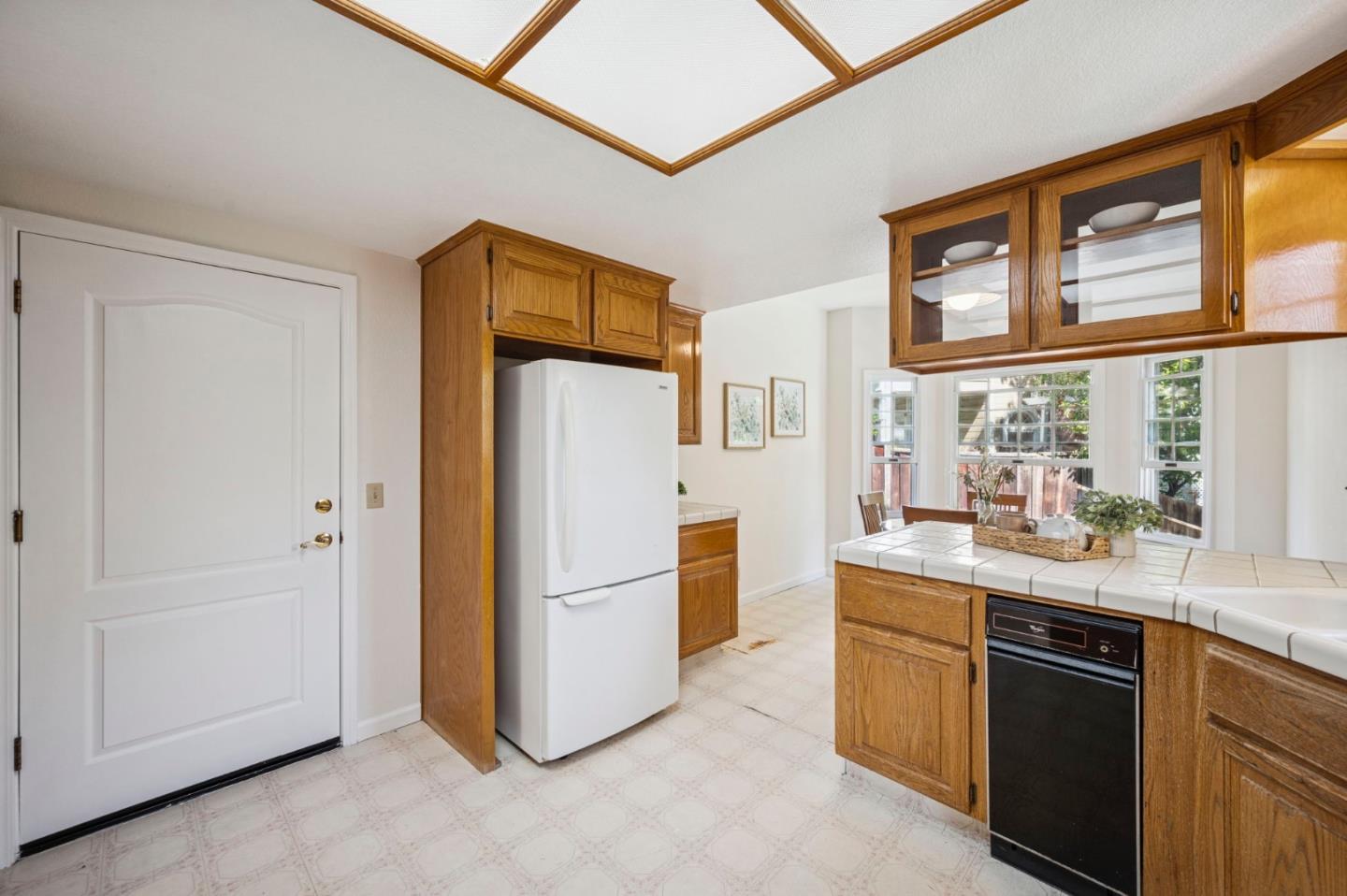 Detail Gallery Image 24 of 71 For 681 Heirloom Ct, San Jose,  CA 95127 - 4 Beds | 3 Baths