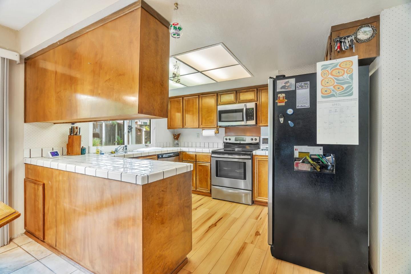 Detail Gallery Image 12 of 42 For 1418 Goldenlake Rd, San Jose,  CA 95131 - 4 Beds | 2/1 Baths