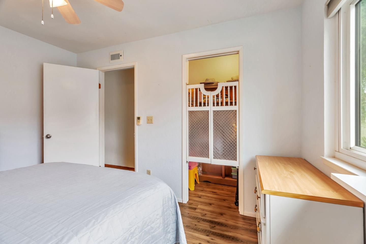 Detail Gallery Image 25 of 42 For 1418 Goldenlake Rd, San Jose,  CA 95131 - 4 Beds | 2/1 Baths