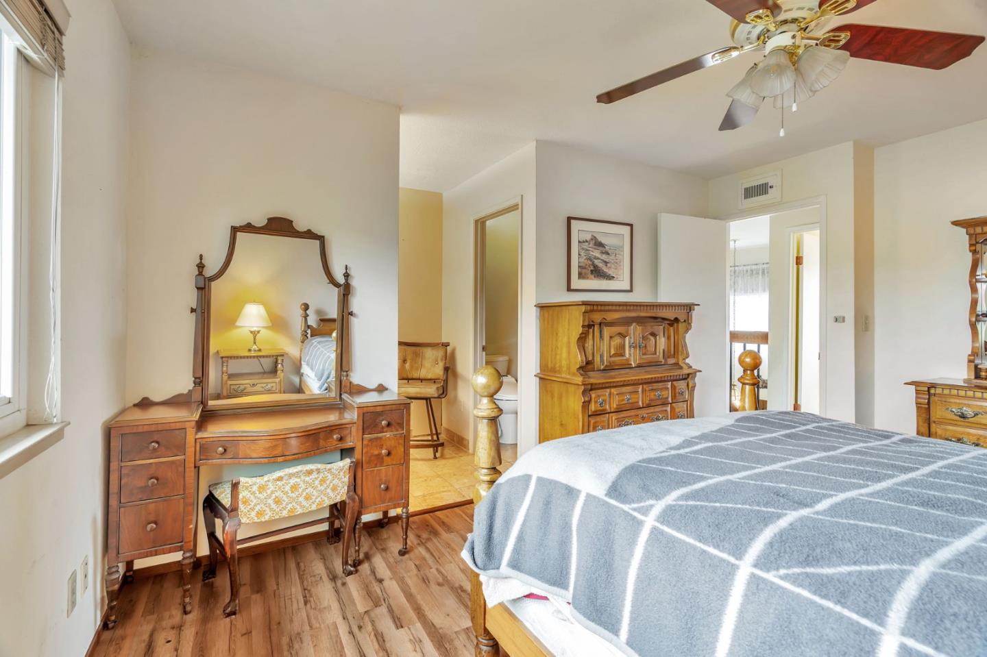 Detail Gallery Image 28 of 42 For 1418 Goldenlake Rd, San Jose,  CA 95131 - 4 Beds | 2/1 Baths