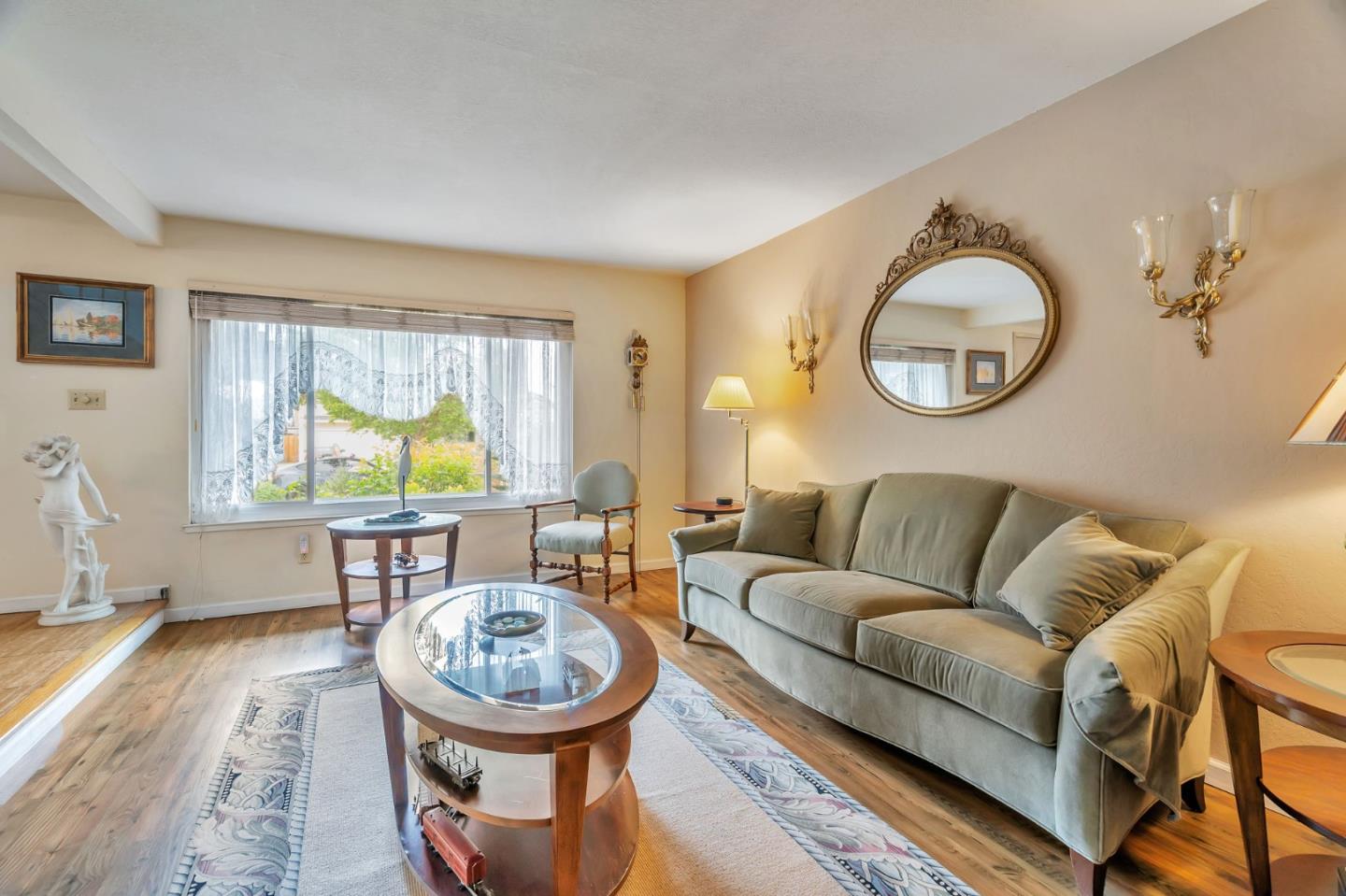 Detail Gallery Image 6 of 42 For 1418 Goldenlake Rd, San Jose,  CA 95131 - 4 Beds | 2/1 Baths