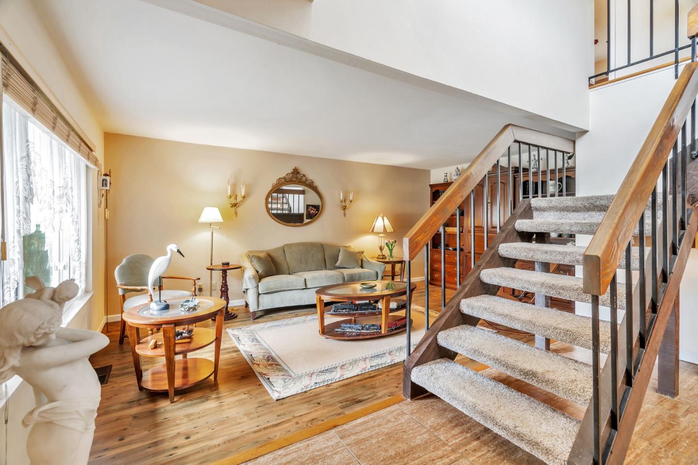 Detail Gallery Image 8 of 42 For 1418 Goldenlake Rd, San Jose,  CA 95131 - 4 Beds | 2/1 Baths