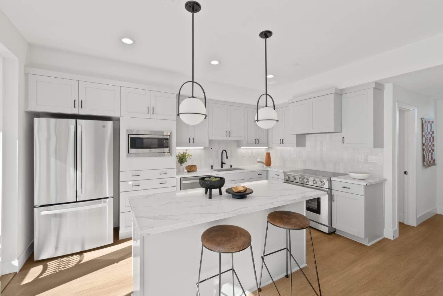 Detail Gallery Image 10 of 34 For 222 Carroll St #3,  Sunnyvale,  CA 94086 - 3 Beds | 2/1 Baths