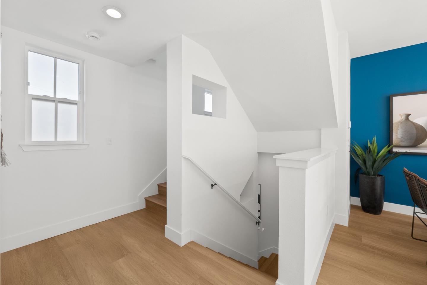 Detail Gallery Image 12 of 34 For 222 Carroll St #3,  Sunnyvale,  CA 94086 - 3 Beds | 2/1 Baths