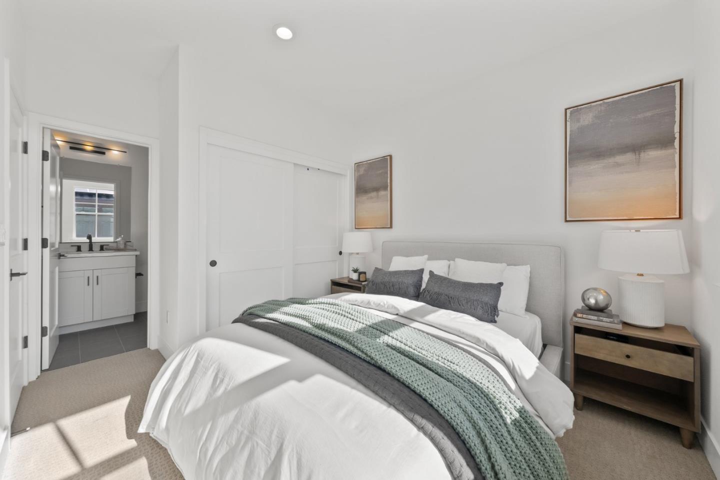 Detail Gallery Image 14 of 34 For 222 Carroll St #3,  Sunnyvale,  CA 94086 - 3 Beds | 2/1 Baths