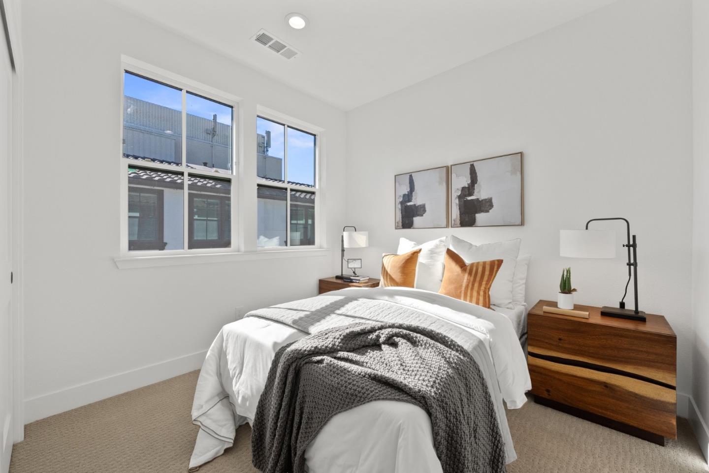 Detail Gallery Image 24 of 34 For 222 Carroll St #3,  Sunnyvale,  CA 94086 - 3 Beds | 2/1 Baths