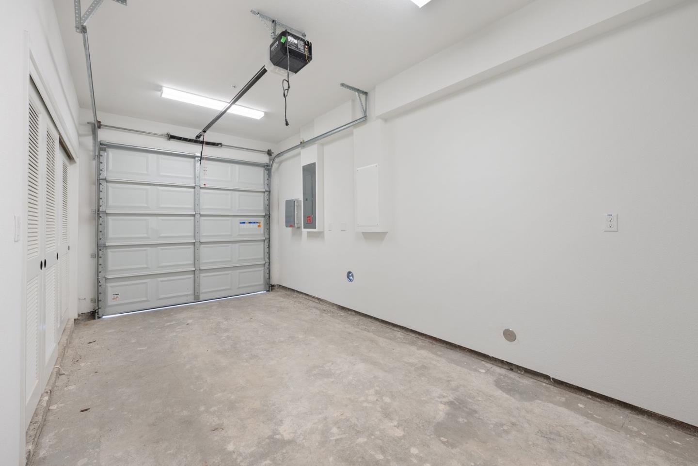 Detail Gallery Image 29 of 34 For 222 Carroll St #3,  Sunnyvale,  CA 94086 - 3 Beds | 2/1 Baths
