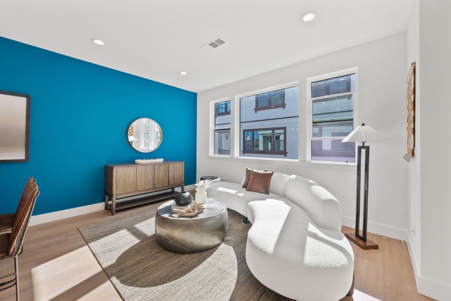 Detail Gallery Image 4 of 34 For 222 Carroll St #3,  Sunnyvale,  CA 94086 - 3 Beds | 2/1 Baths