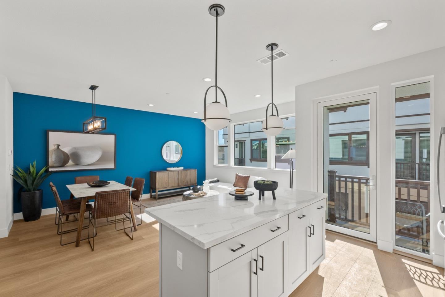 Detail Gallery Image 6 of 34 For 222 Carroll St #3,  Sunnyvale,  CA 94086 - 3 Beds | 2/1 Baths