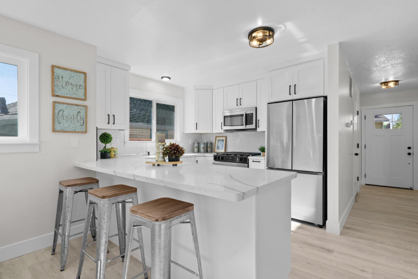 Detail Gallery Image 7 of 28 For 212 Roberts St, Santa Cruz,  CA 95060 - 2 Beds | 1 Baths