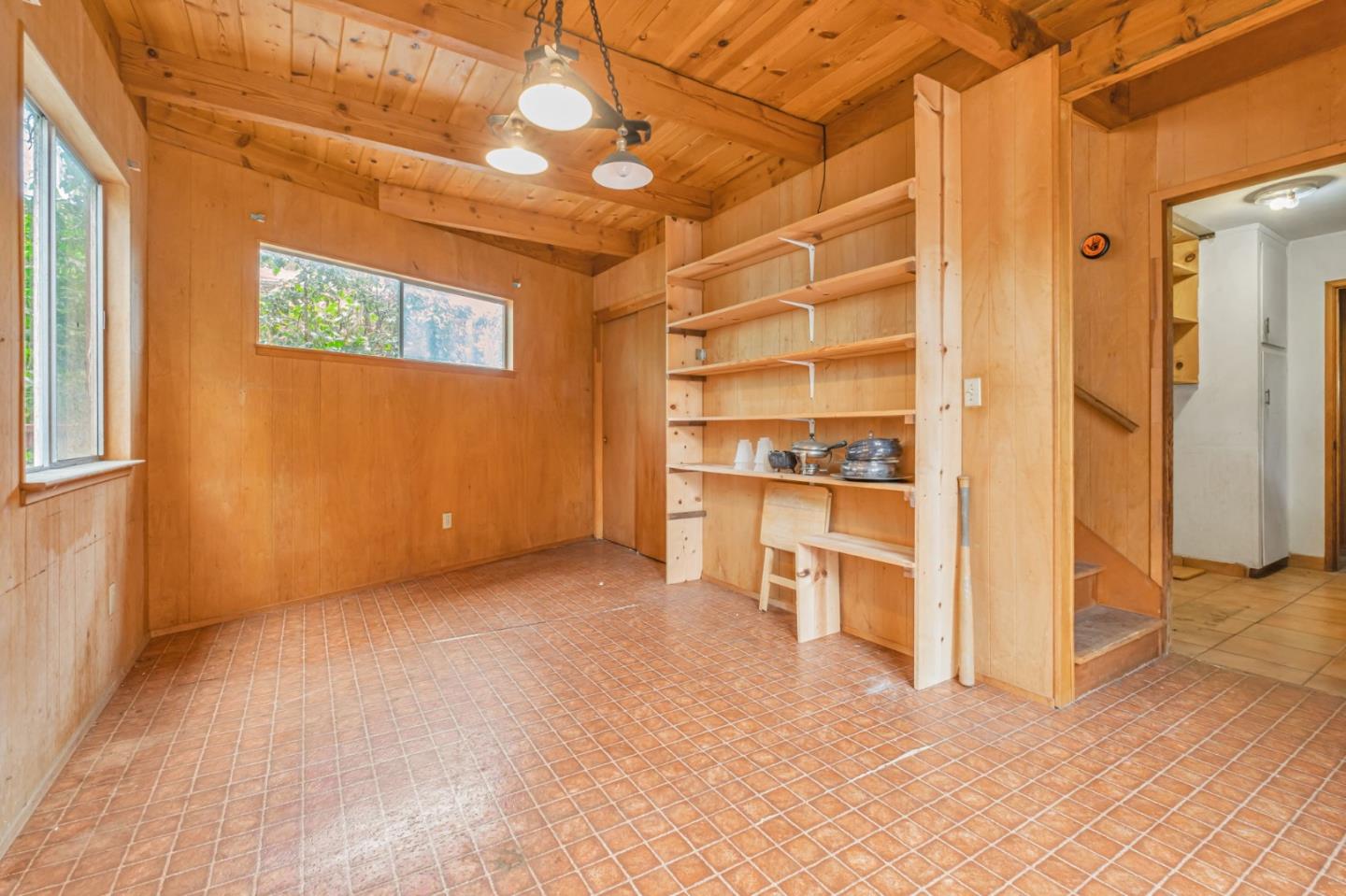 Detail Gallery Image 12 of 36 For 205 Forbes St, Santa Cruz,  CA 95062 - 5 Beds | 2 Baths