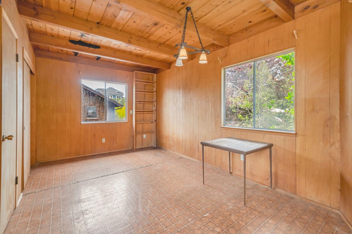 Detail Gallery Image 14 of 36 For 205 Forbes St, Santa Cruz,  CA 95062 - 5 Beds | 2 Baths