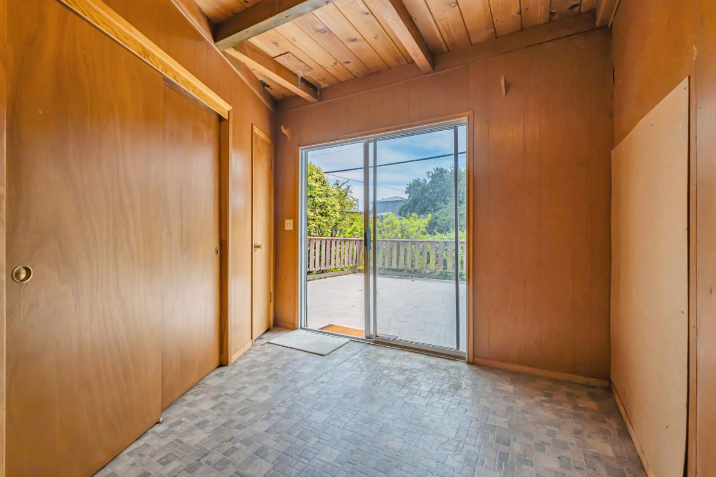 Detail Gallery Image 22 of 36 For 205 Forbes St, Santa Cruz,  CA 95062 - 5 Beds | 2 Baths