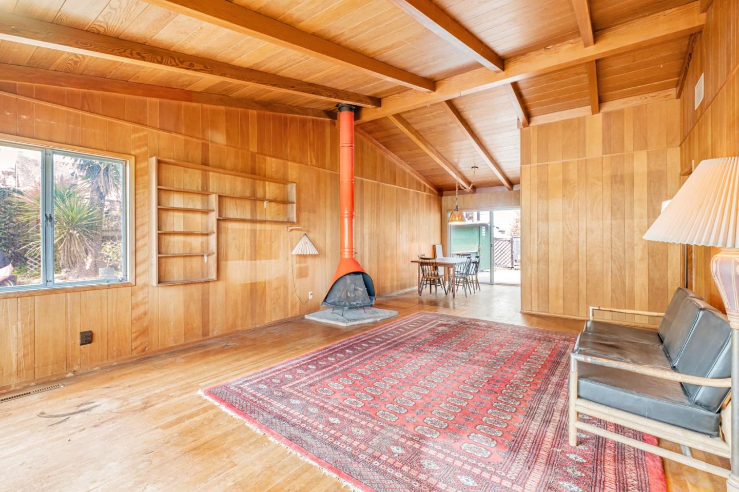 Detail Gallery Image 4 of 36 For 205 Forbes St, Santa Cruz,  CA 95062 - 5 Beds | 2 Baths