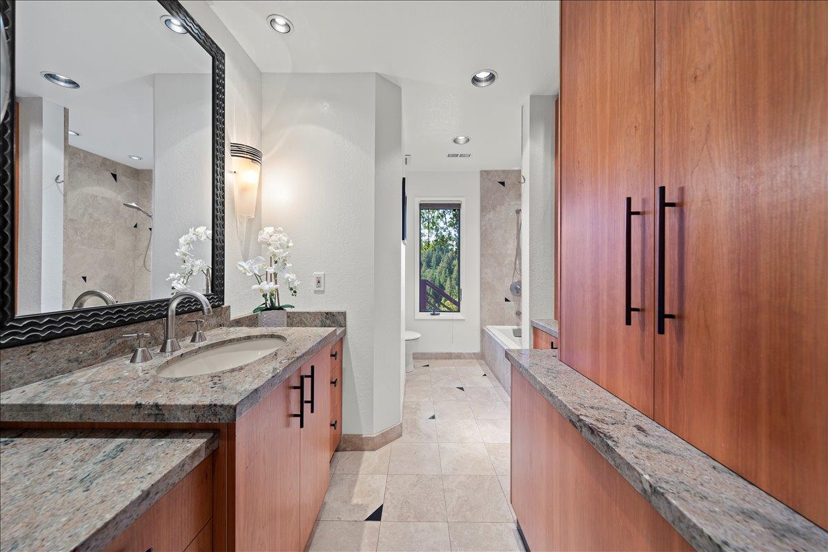 Detail Gallery Image 16 of 29 For 17337 Debbie Rd, Los Gatos,  CA 95033 - 4 Beds | 2/1 Baths