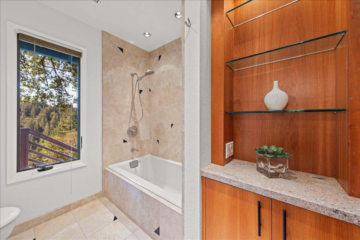 Detail Gallery Image 17 of 29 For 17337 Debbie Rd, Los Gatos,  CA 95033 - 4 Beds | 2/1 Baths