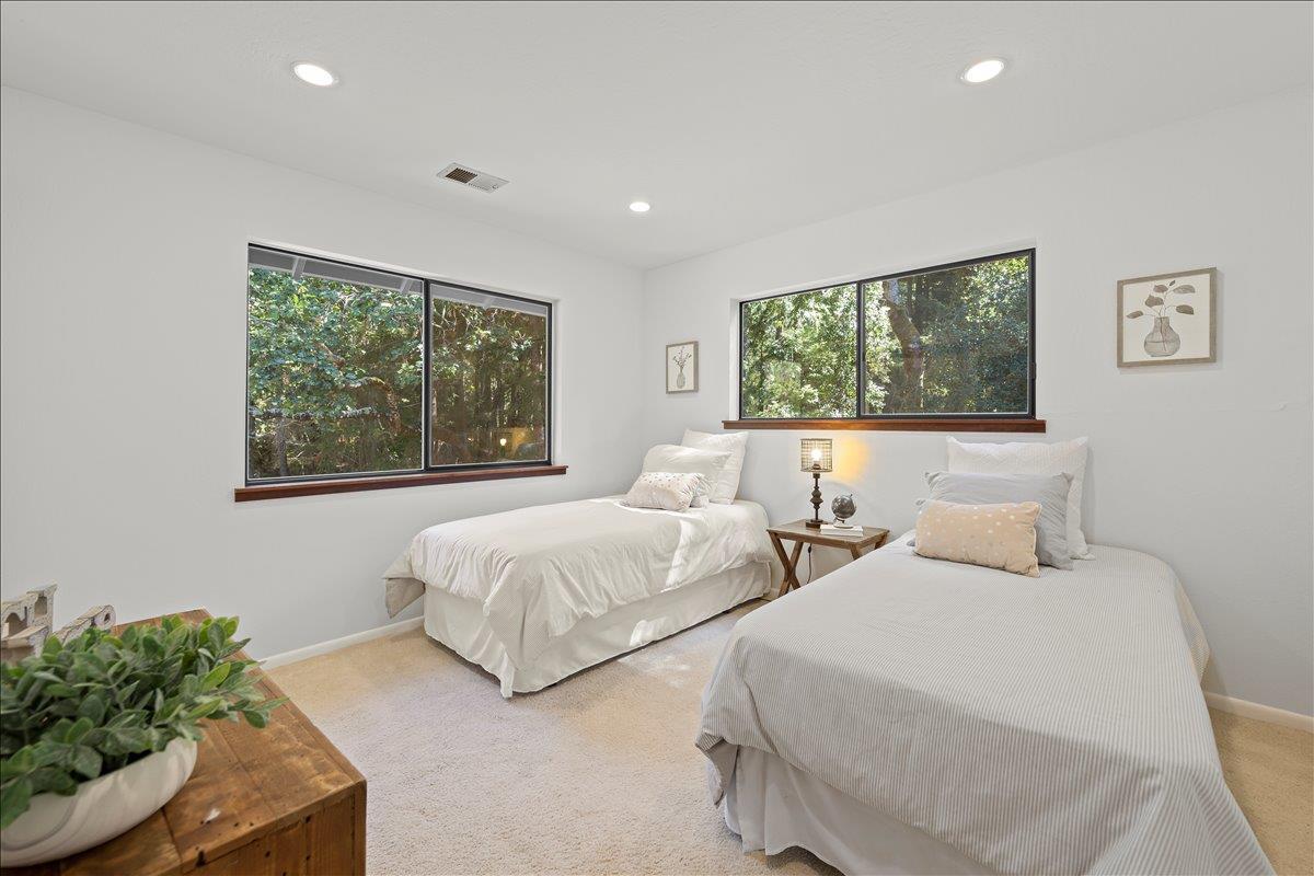 Detail Gallery Image 18 of 29 For 17337 Debbie Rd, Los Gatos,  CA 95033 - 4 Beds | 2/1 Baths