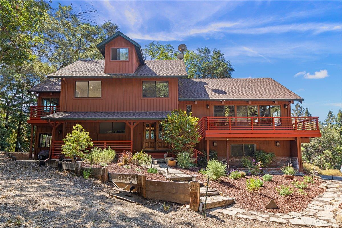 Detail Gallery Image 2 of 29 For 17337 Debbie Rd, Los Gatos,  CA 95033 - 4 Beds | 2/1 Baths