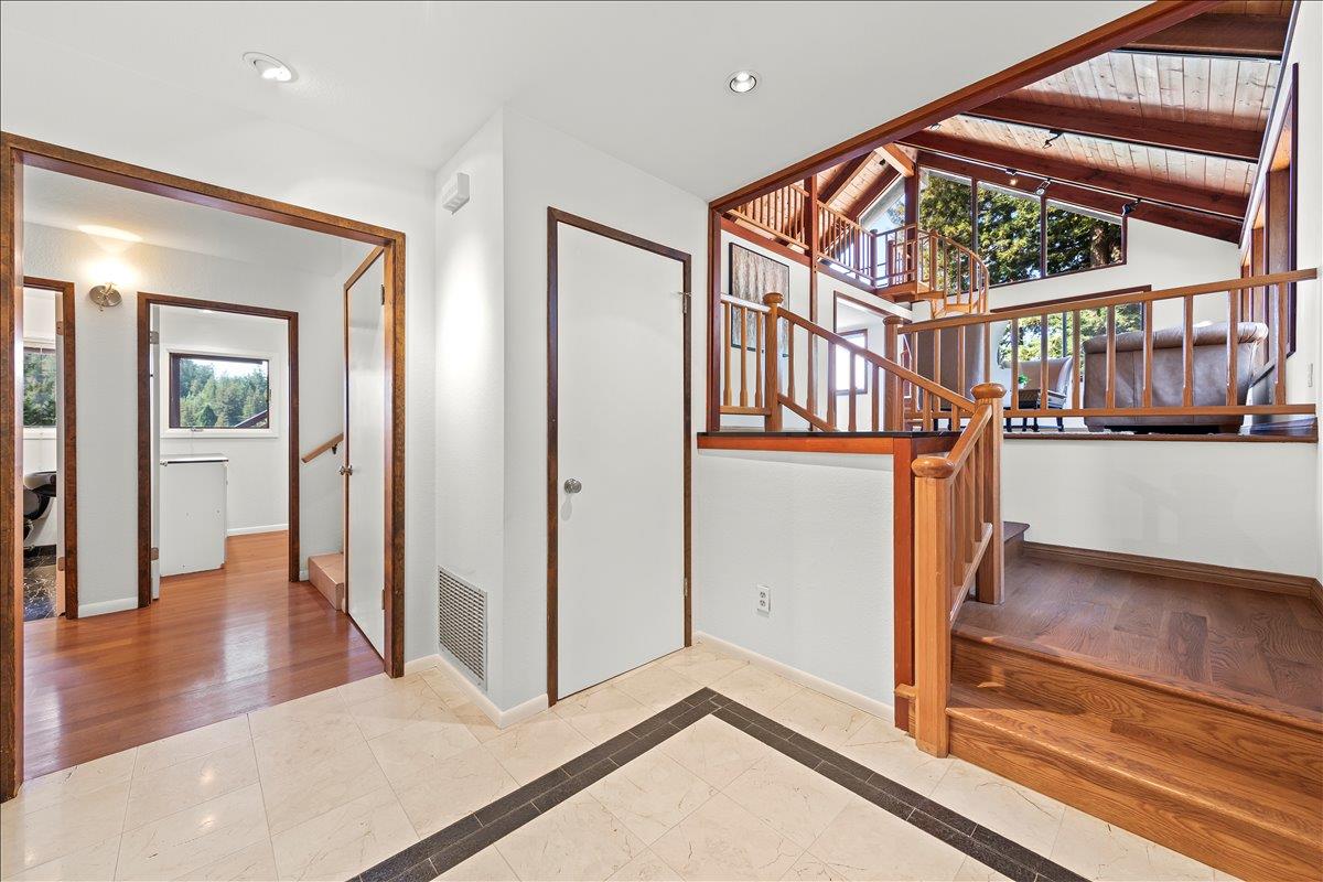 Detail Gallery Image 34 of 53 For 17337 Debbie Rd, Los Gatos,  CA 95033 - 4 Beds | 2/1 Baths