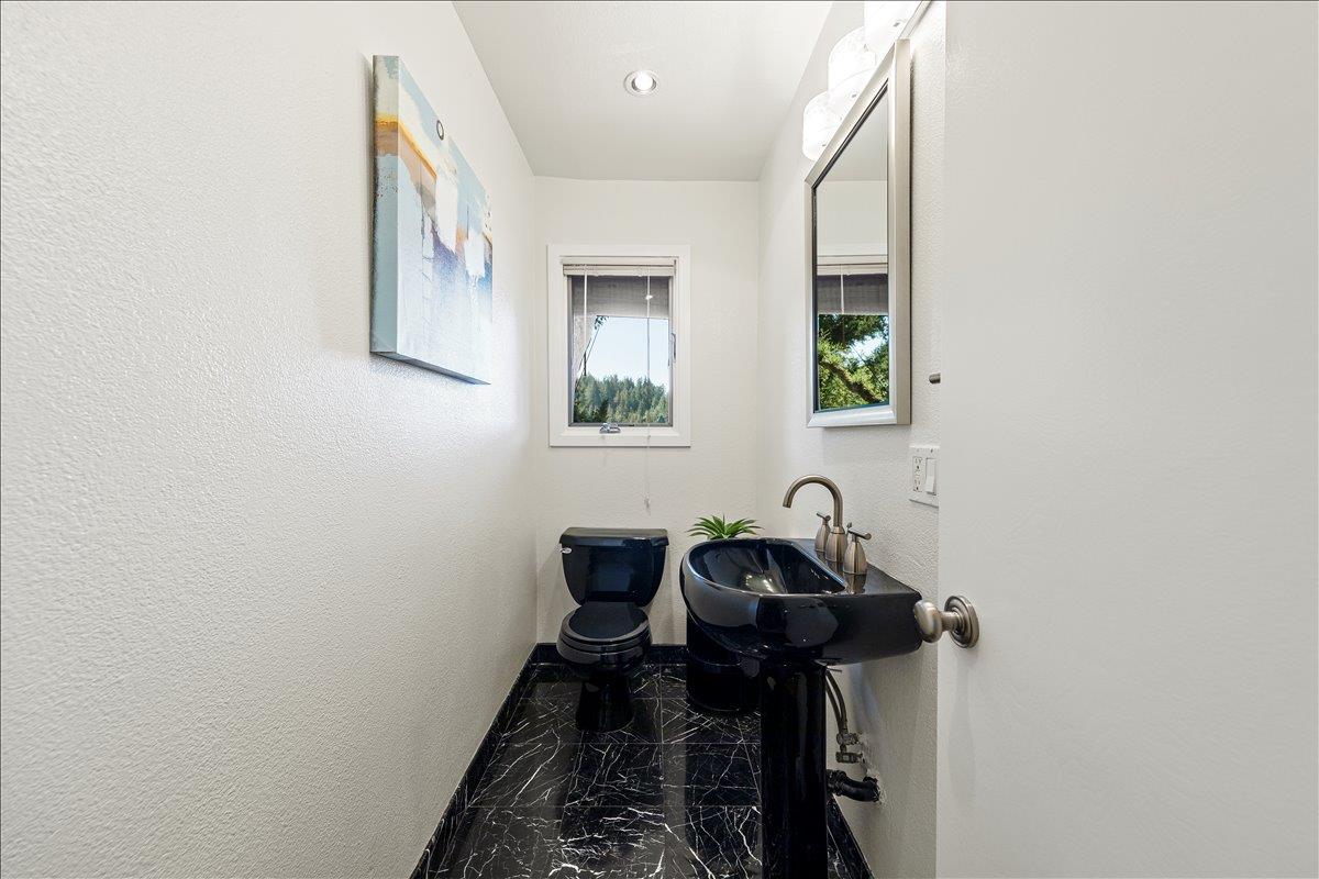 Detail Gallery Image 35 of 53 For 17337 Debbie Rd, Los Gatos,  CA 95033 - 4 Beds | 2/1 Baths