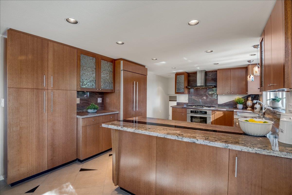 Detail Gallery Image 7 of 29 For 17337 Debbie Rd, Los Gatos,  CA 95033 - 4 Beds | 2/1 Baths