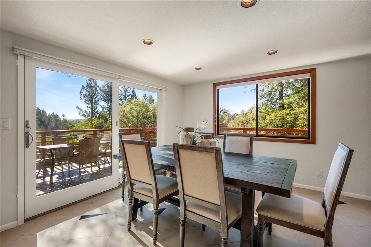 Detail Gallery Image 9 of 29 For 17337 Debbie Rd, Los Gatos,  CA 95033 - 4 Beds | 2/1 Baths