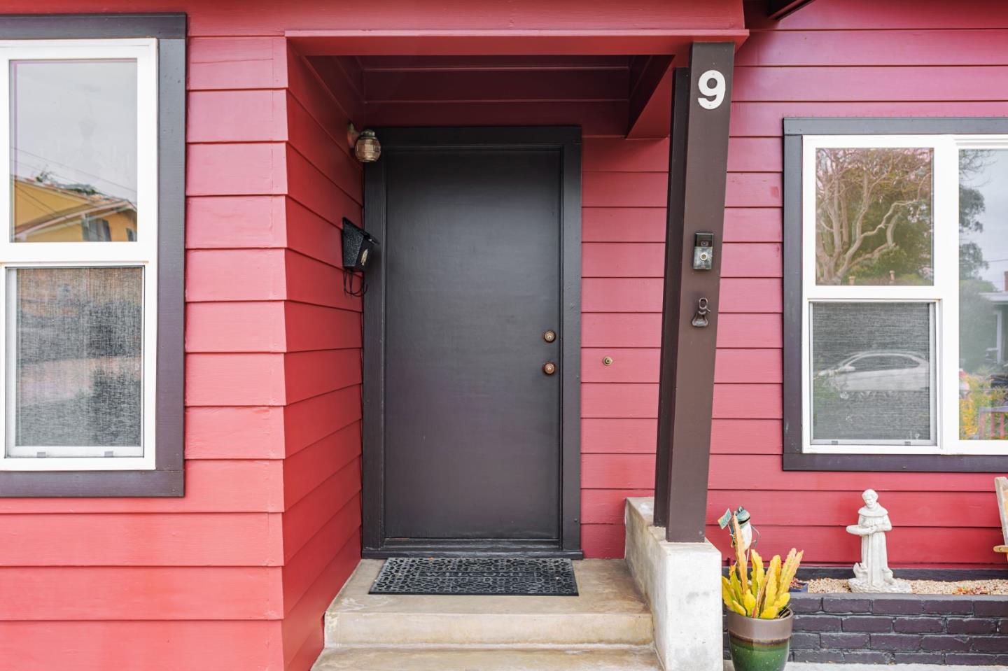 Detail Gallery Image 6 of 34 For 9 Melway Cir, Monterey,  CA 93940 - 3 Beds | 1 Baths