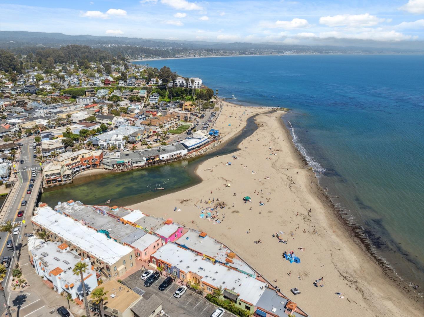 Detail Gallery Image 23 of 31 For 1540 Prospect Ave, Capitola,  CA 95010 - 4 Beds | 2 Baths