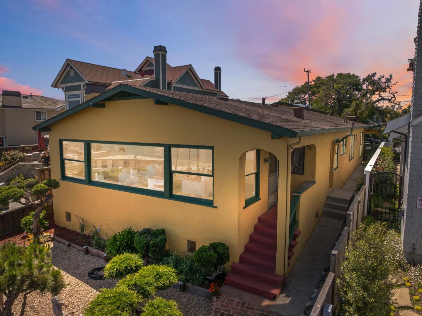 Detail Gallery Image 28 of 31 For 1540 Prospect Ave, Capitola,  CA 95010 - 4 Beds | 2 Baths