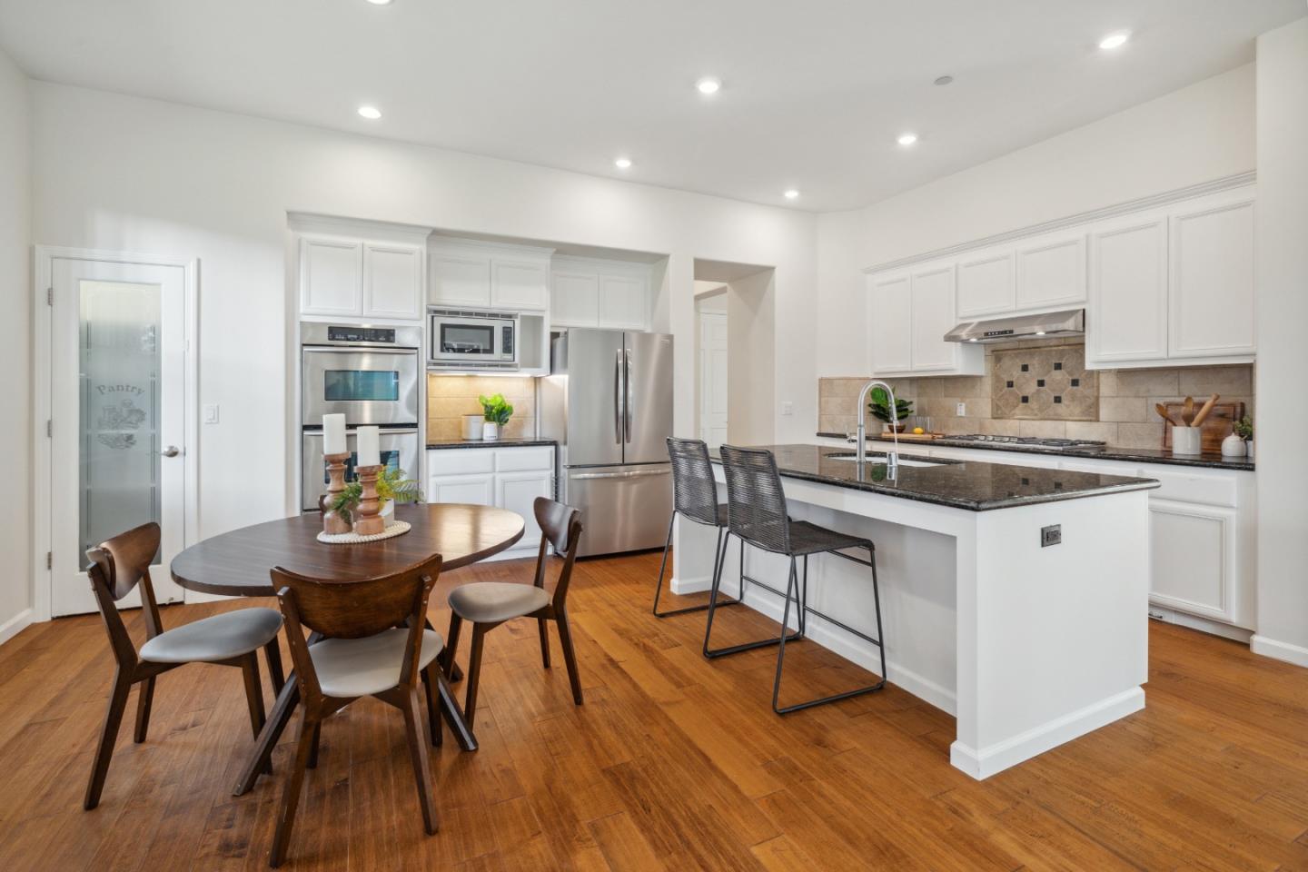 Detail Gallery Image 12 of 77 For 220 Hillary Hts, Boulder Creek,  CA 95006 - 5 Beds | 4 Baths