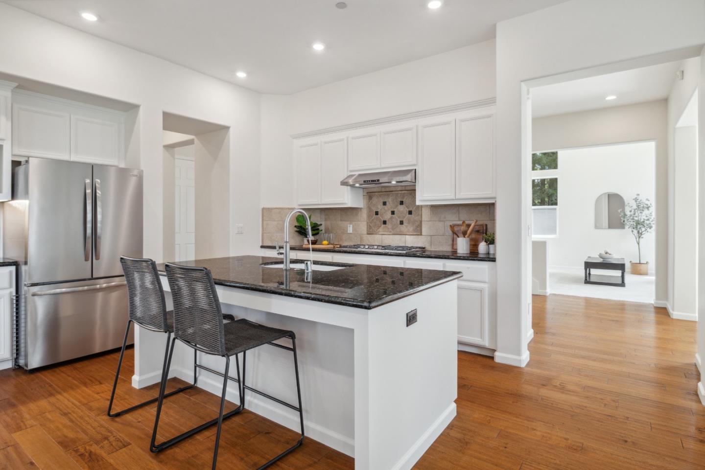 Detail Gallery Image 9 of 77 For 220 Hillary Hts, Boulder Creek,  CA 95006 - 5 Beds | 4 Baths