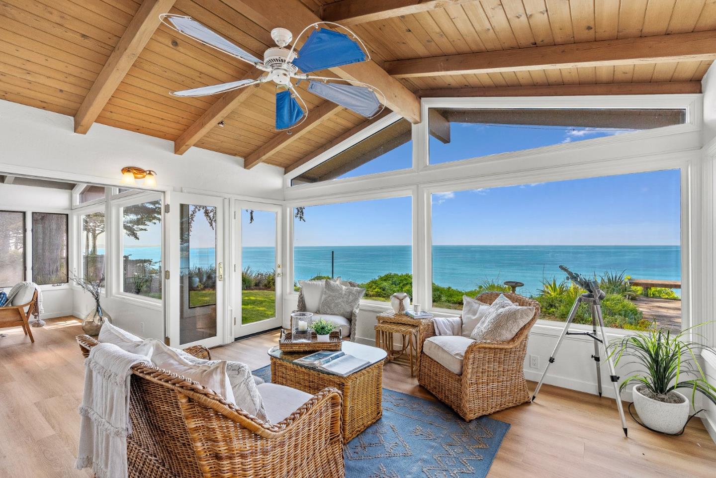 Detail Gallery Image 12 of 76 For 701 Seacliff Dr, Aptos,  CA 95003 - 3 Beds | 2 Baths