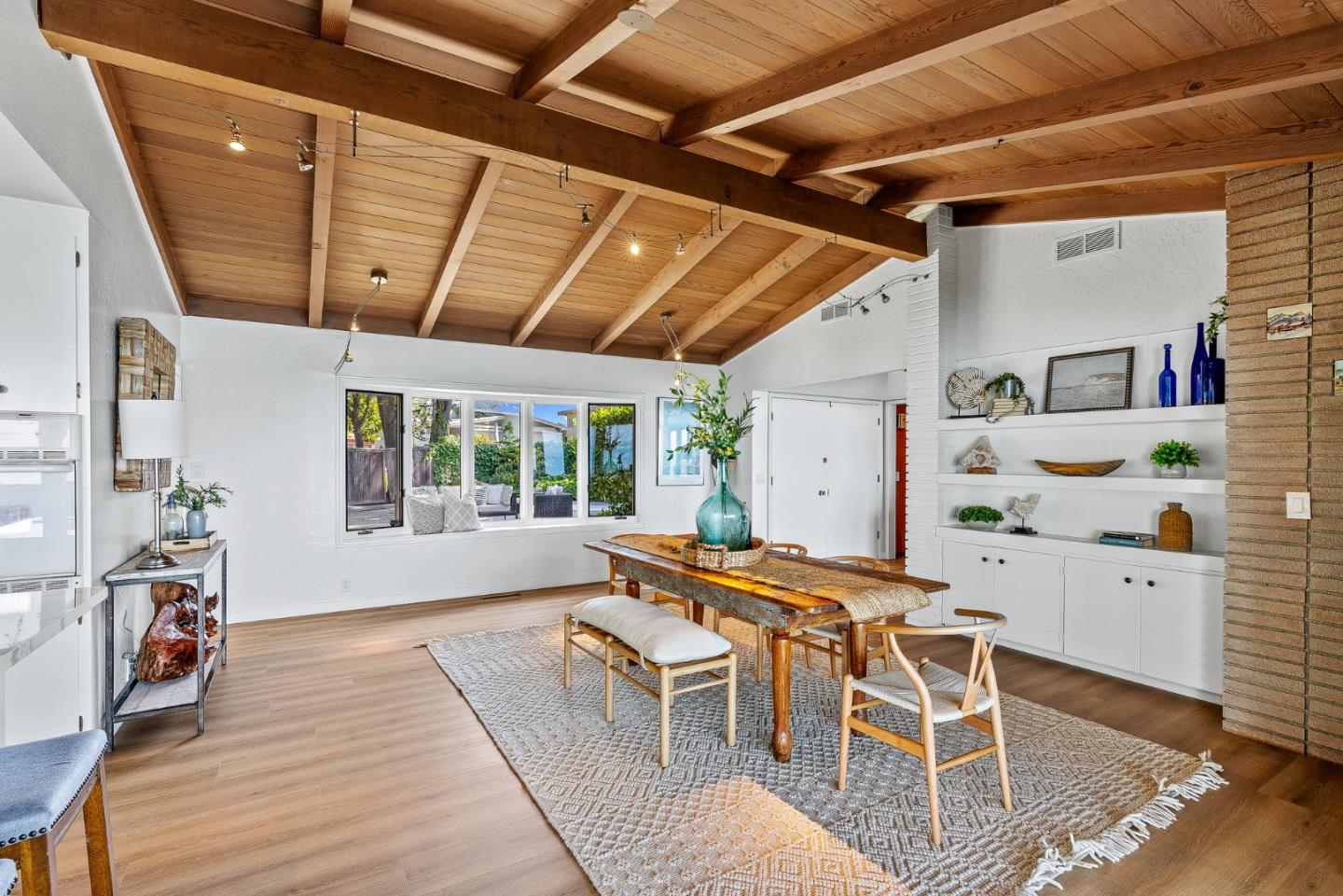 Detail Gallery Image 14 of 76 For 701 Seacliff Dr, Aptos,  CA 95003 - 3 Beds | 2 Baths