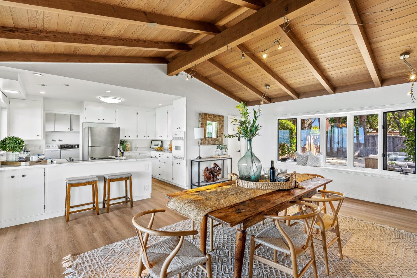 Detail Gallery Image 15 of 76 For 701 Seacliff Dr, Aptos,  CA 95003 - 3 Beds | 2 Baths