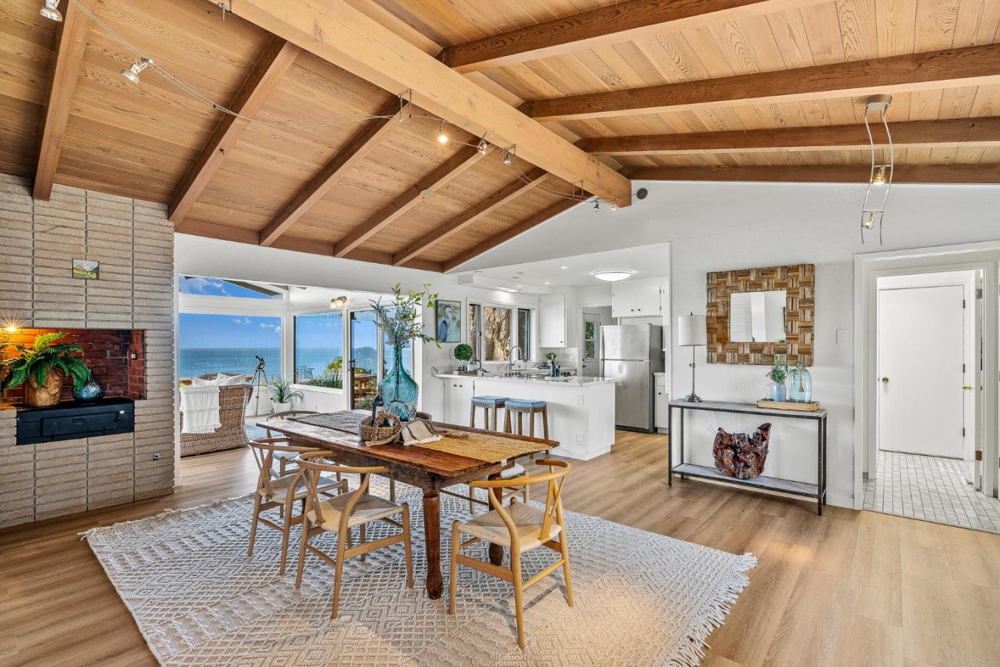 Detail Gallery Image 16 of 76 For 701 Seacliff Dr, Aptos,  CA 95003 - 3 Beds | 2 Baths
