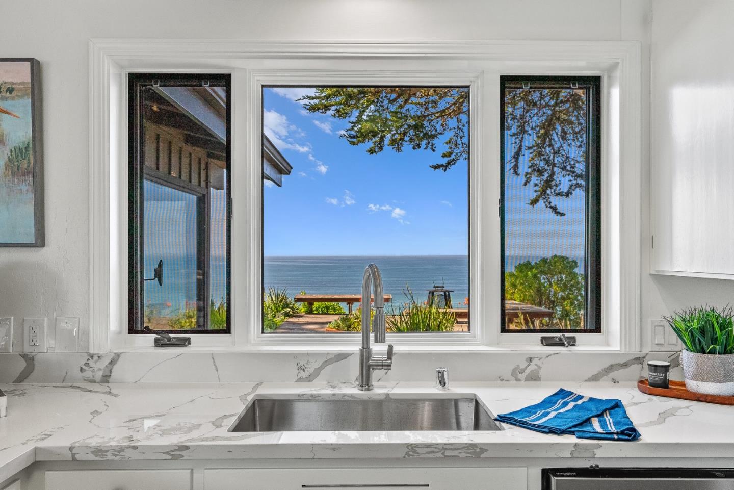 Detail Gallery Image 24 of 76 For 701 Seacliff Dr, Aptos,  CA 95003 - 3 Beds | 2 Baths