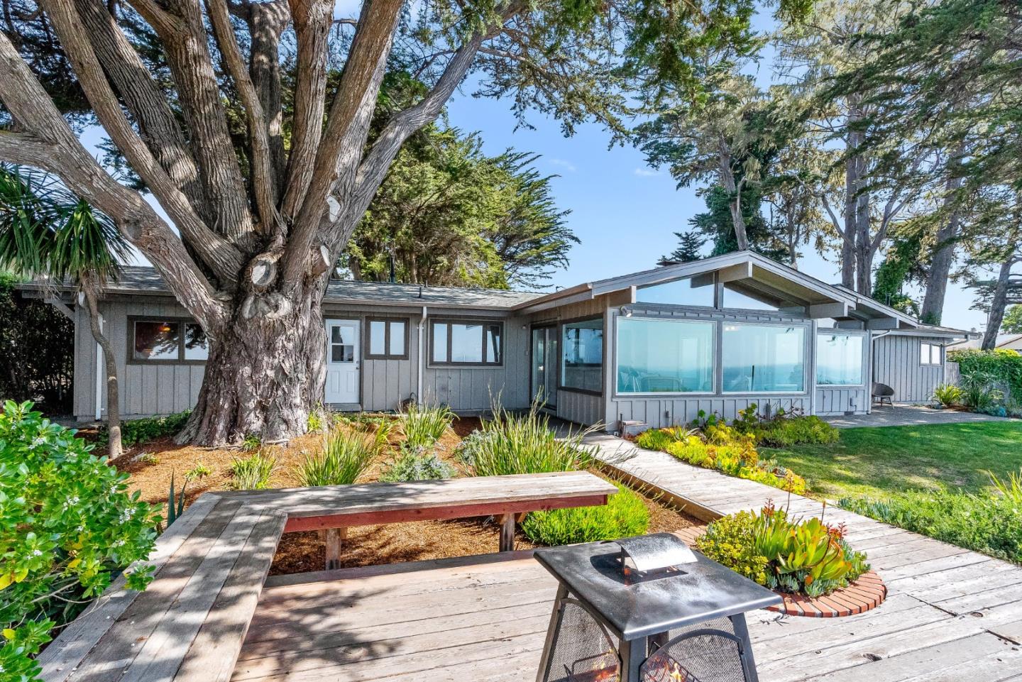 Detail Gallery Image 44 of 76 For 701 Seacliff Dr, Aptos,  CA 95003 - 3 Beds | 2 Baths