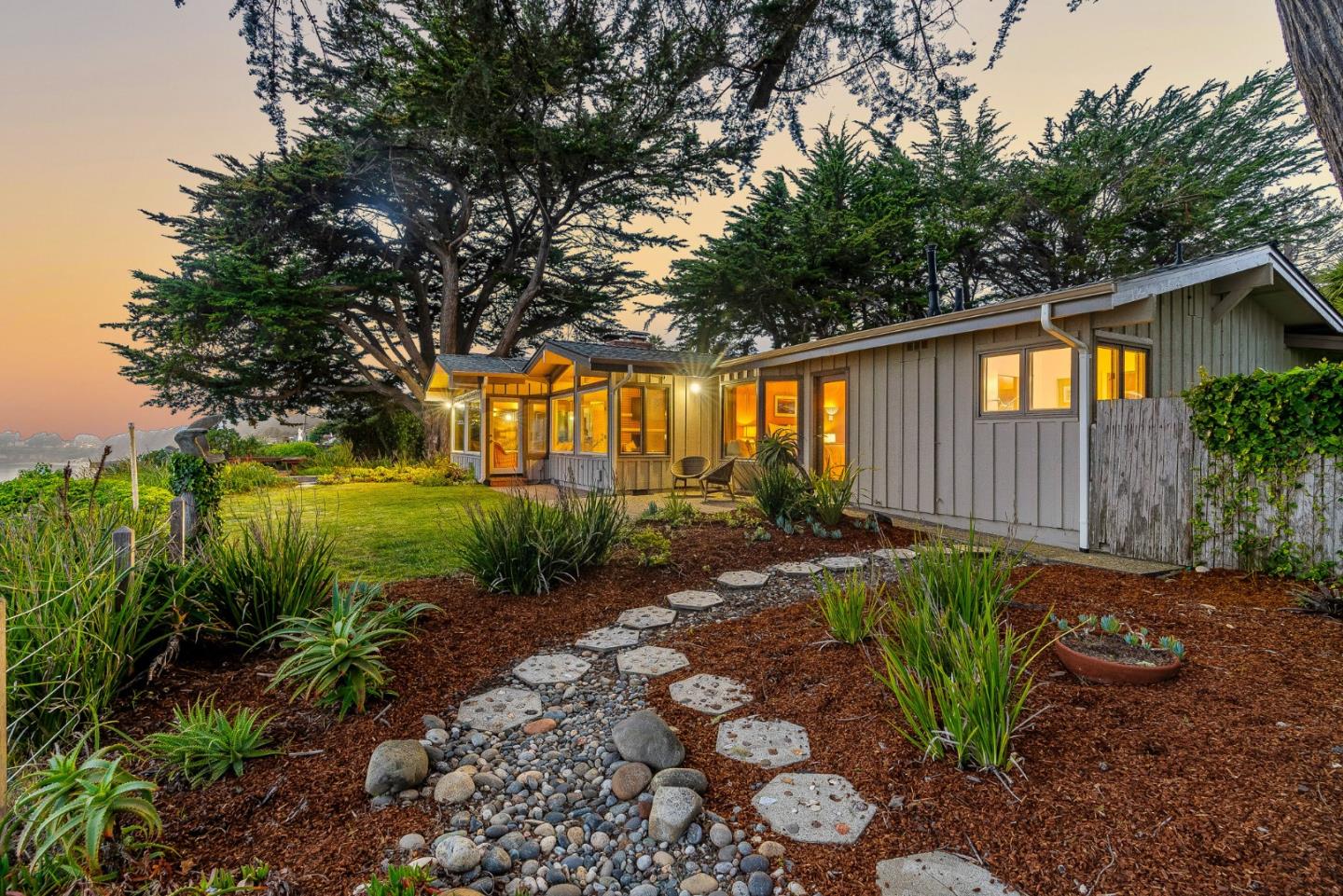Detail Gallery Image 54 of 76 For 701 Seacliff Dr, Aptos,  CA 95003 - 3 Beds | 2 Baths