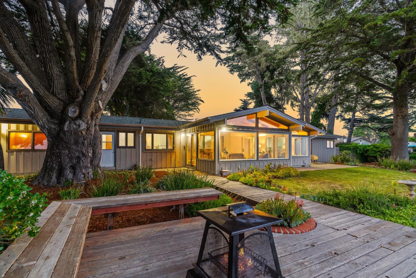 Detail Gallery Image 56 of 76 For 701 Seacliff Dr, Aptos,  CA 95003 - 3 Beds | 2 Baths